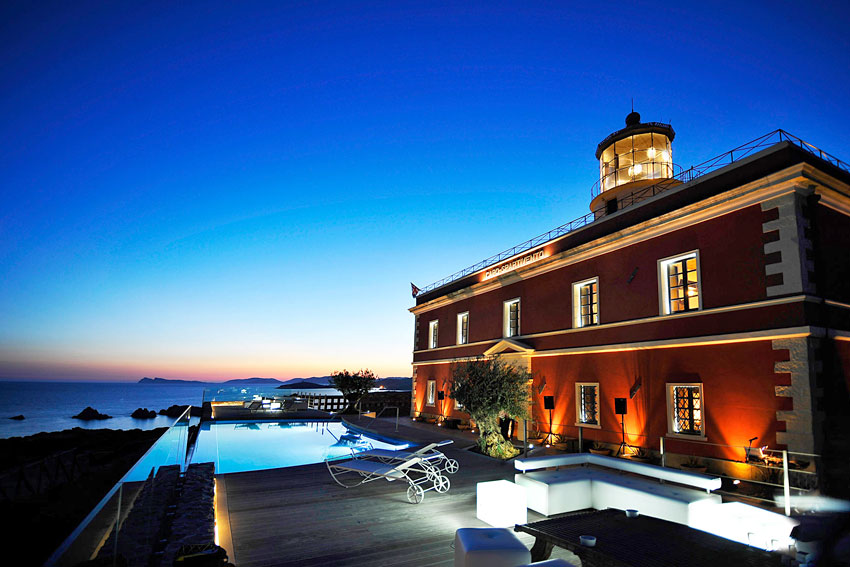 Faro Capo Spartivento | Hotel de luxe (phare) en Sardaigne | Hotels