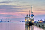 photo harlingen harbour crane