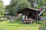 photo ferme du moncel - un lit au pre